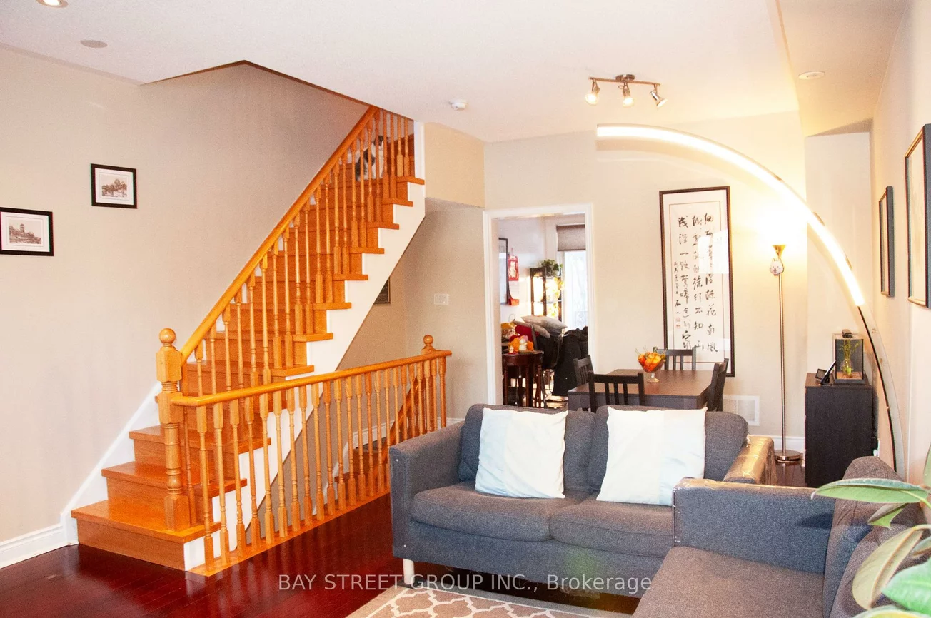 57, Galleria, Commerce Valley, Markham