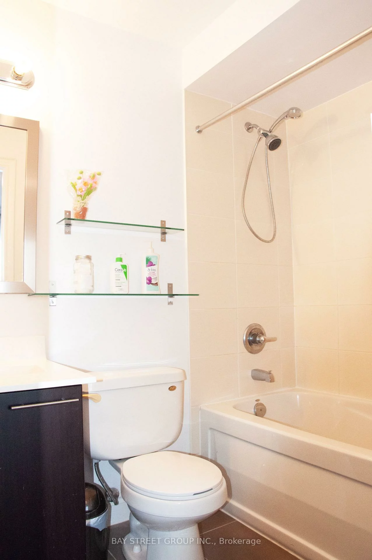 57, Galleria, Commerce Valley, Markham