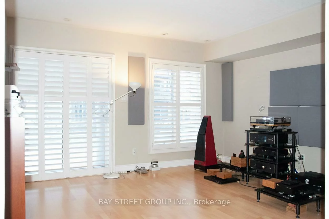 57, Galleria, Commerce Valley, Markham