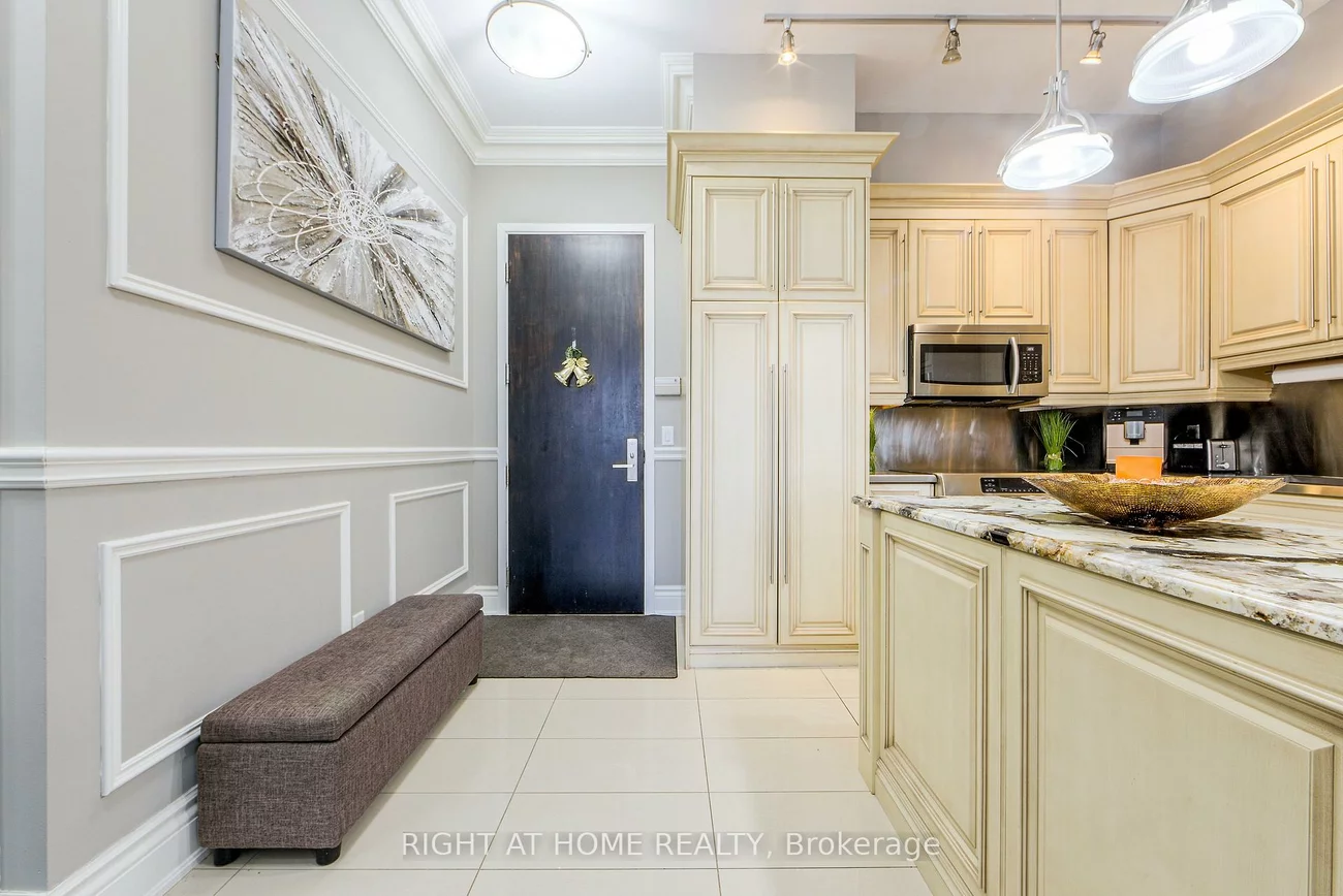 37, Galleria, Commerce Valley, Markham