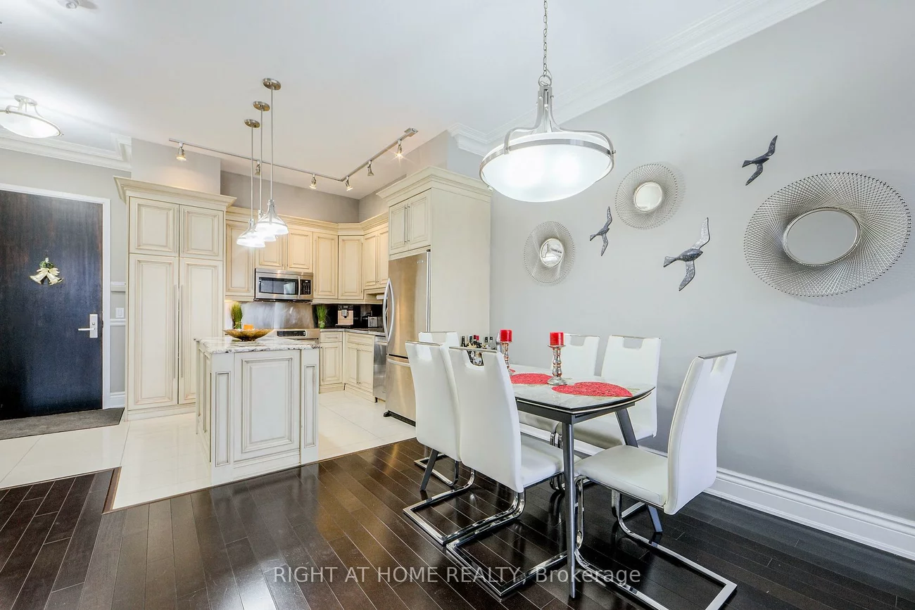 37, Galleria, Commerce Valley, Markham