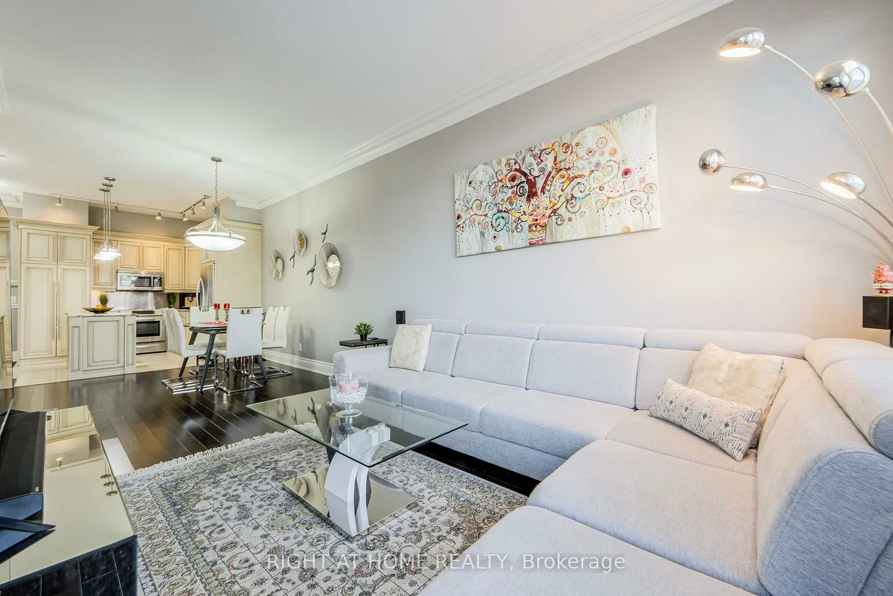 37, Galleria, Commerce Valley, Markham