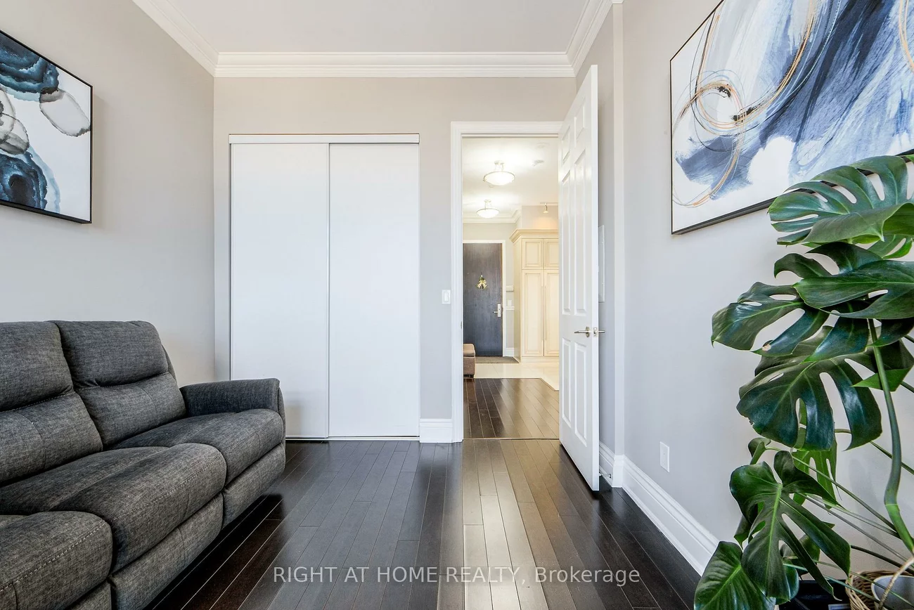 37, Galleria, Commerce Valley, Markham