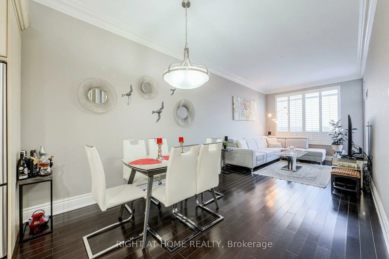 37, Galleria, Commerce Valley, Markham