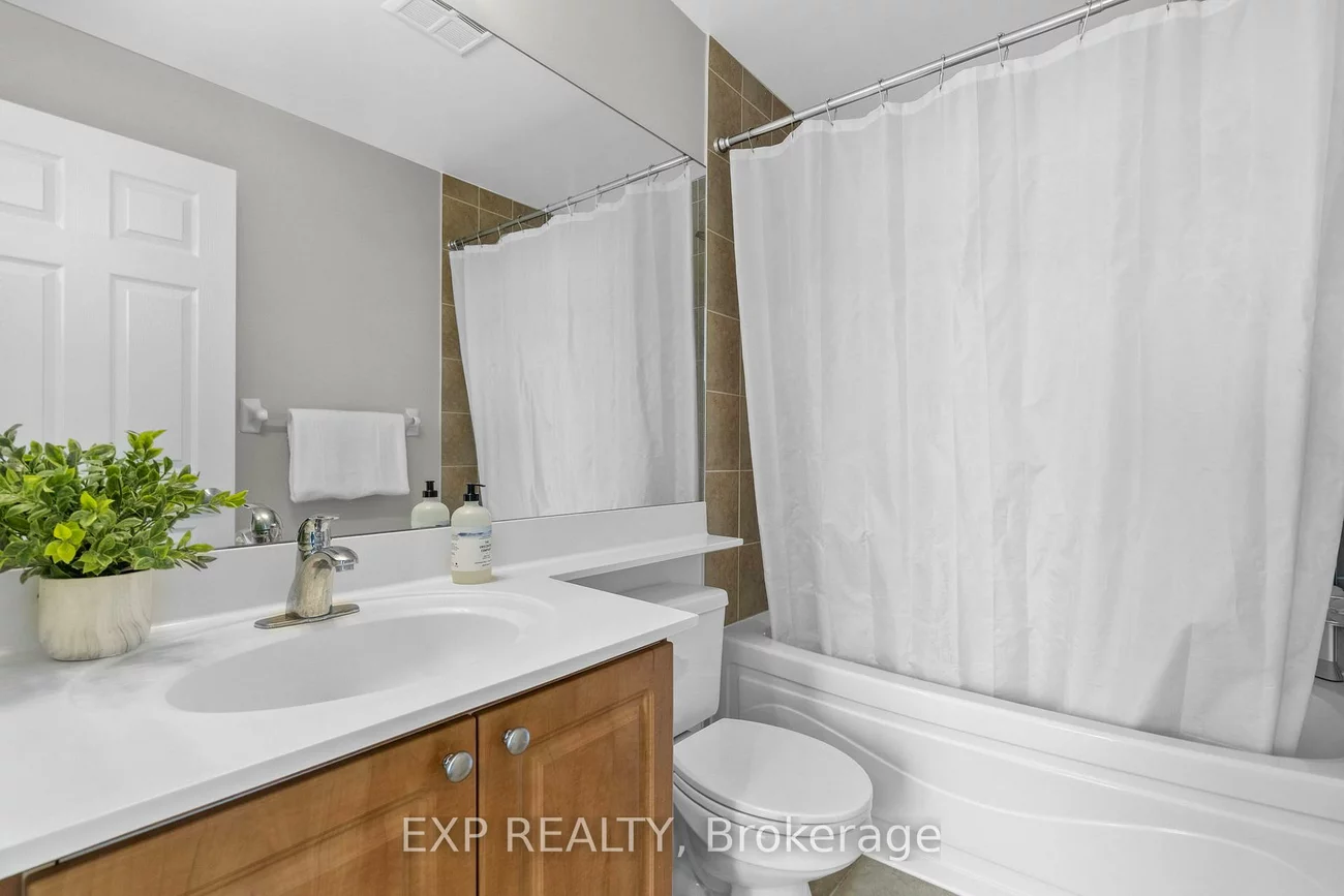 33, Cox, Unionville, Markham