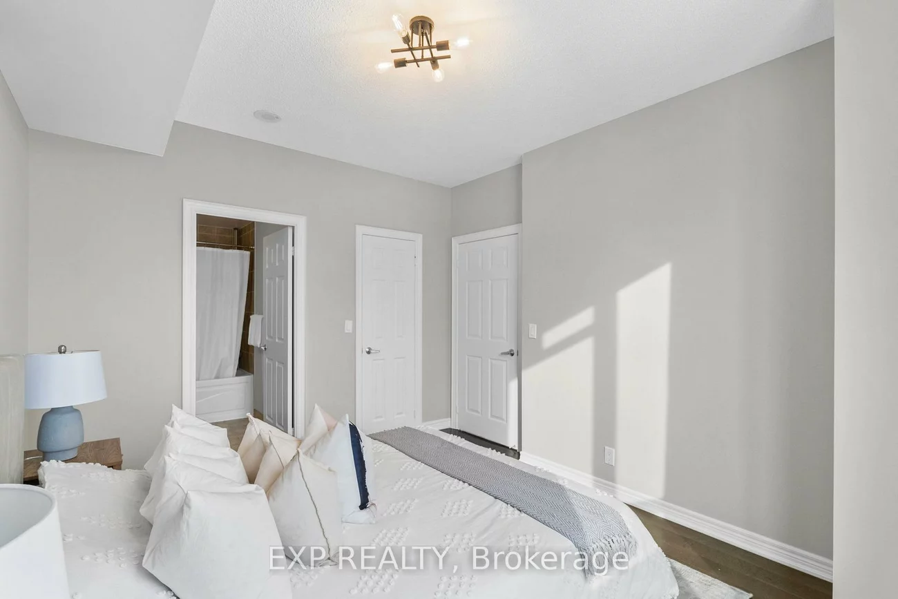 33, Cox, Unionville, Markham