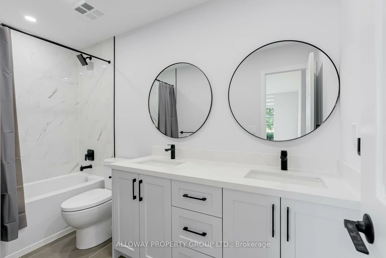 130, Pond, Commerce Valley, Markham