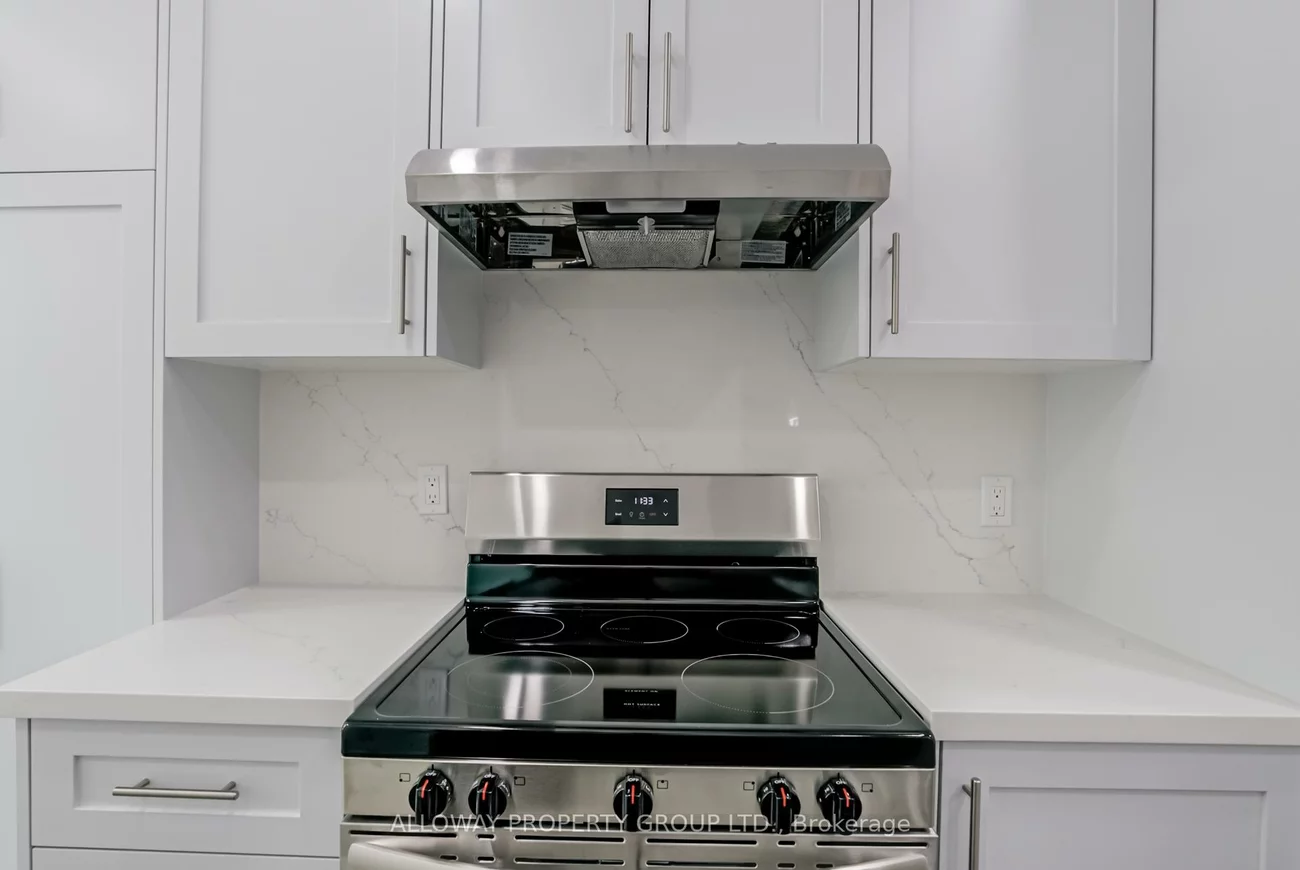 130, Pond, Commerce Valley, Markham