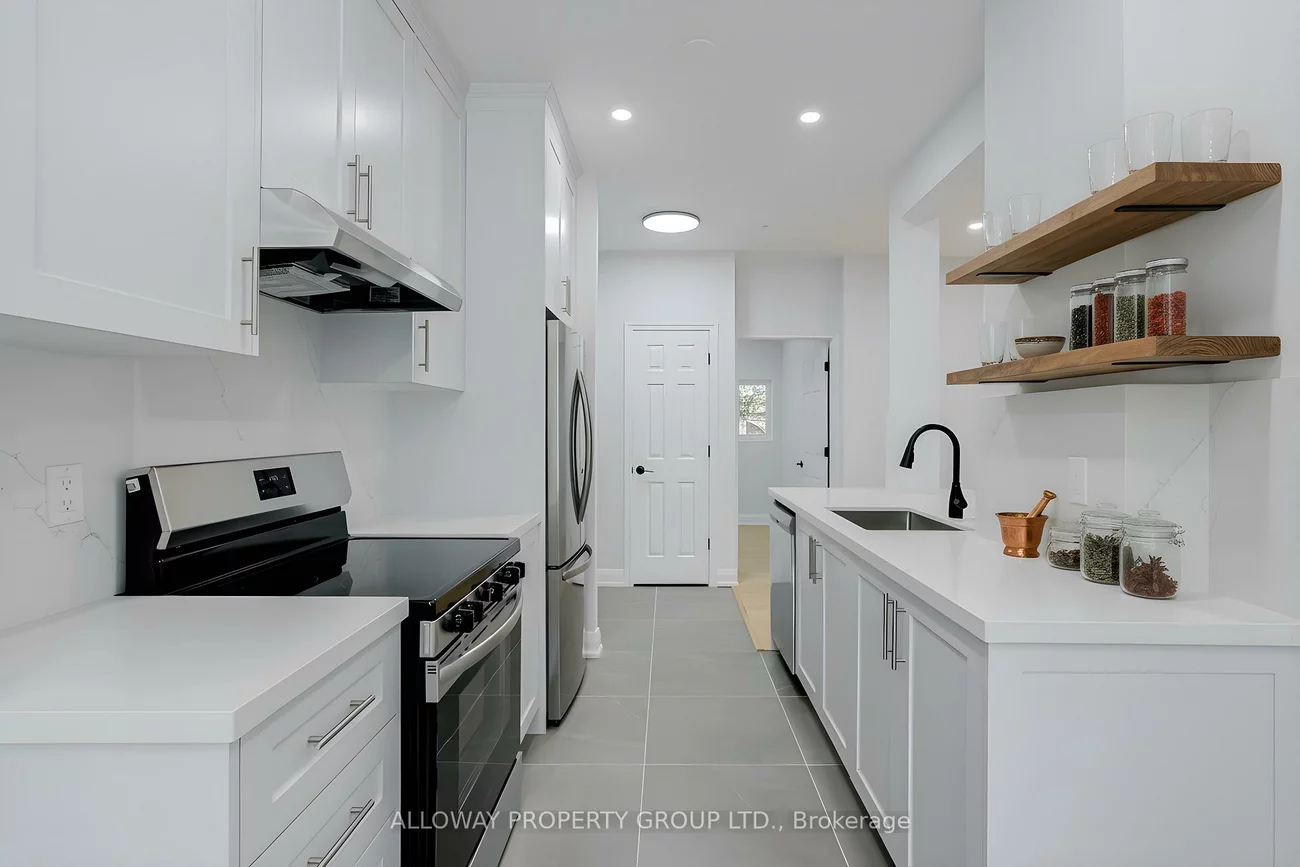 130, Pond, Commerce Valley, Markham