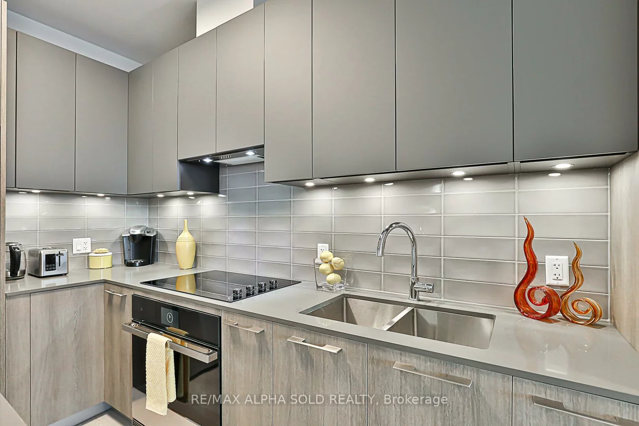 38, Water Walk, Unionville, Markham