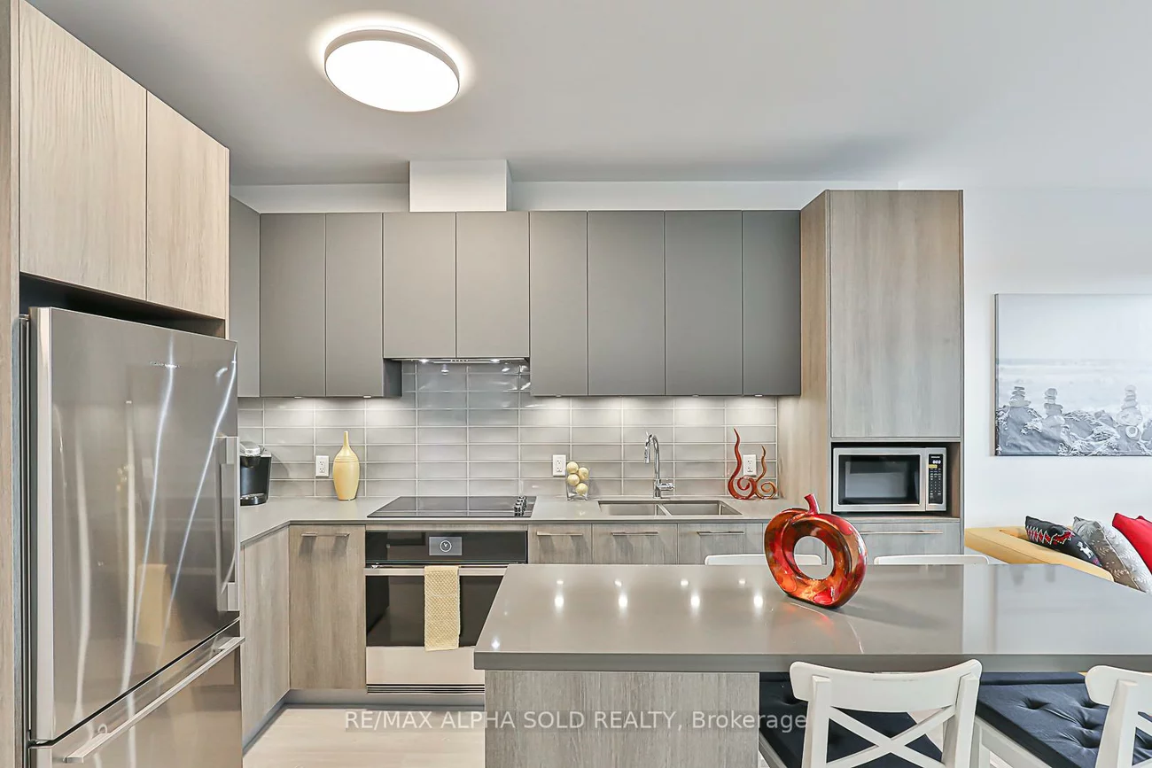 38, Water Walk, Unionville, Markham