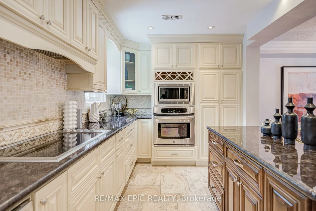 115, Henderson, Thornhill, Markham