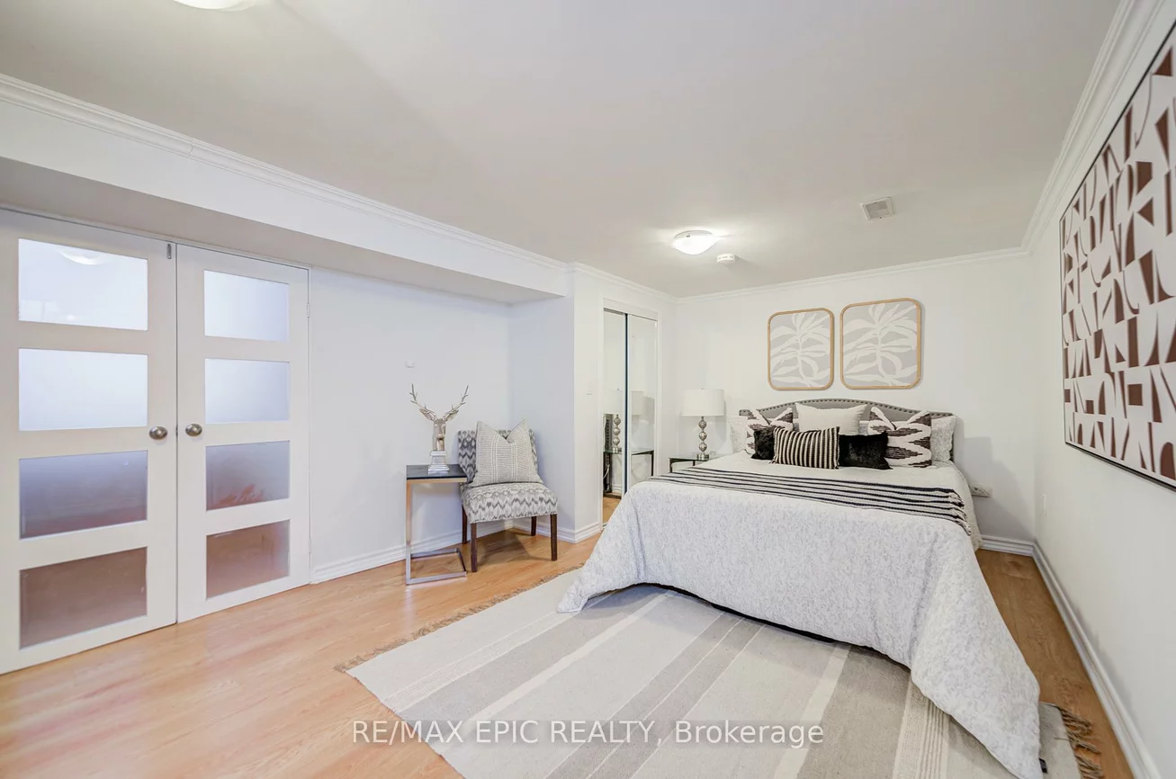 115, Henderson, Thornhill, Markham