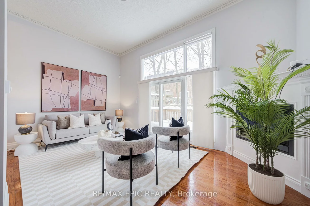 115, Henderson, Thornhill, Markham