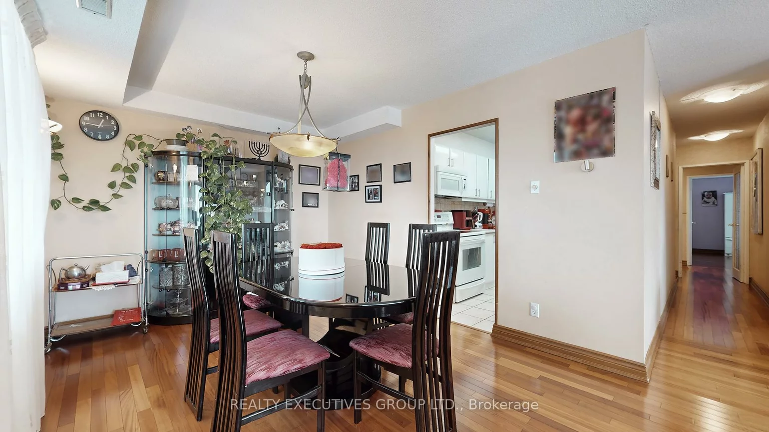 8111, Yonge, Royal Orchard, Markham