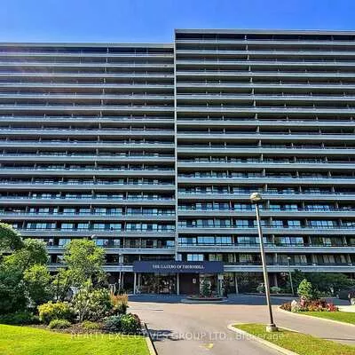 8111, Yonge, Royal Orchard, Markham