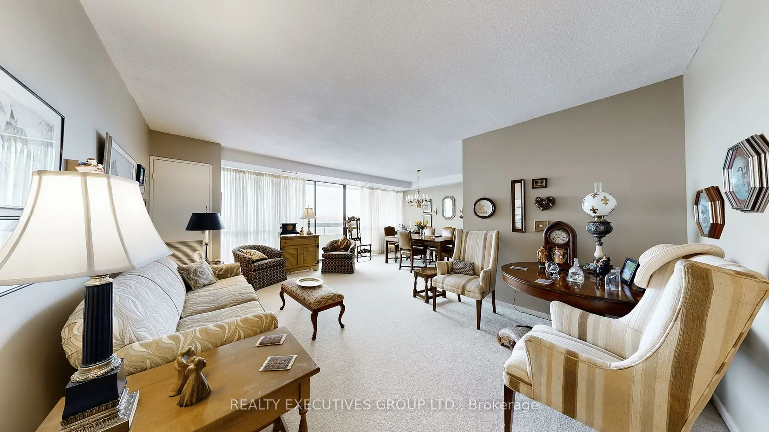 8111, Yonge, Royal Orchard, Markham