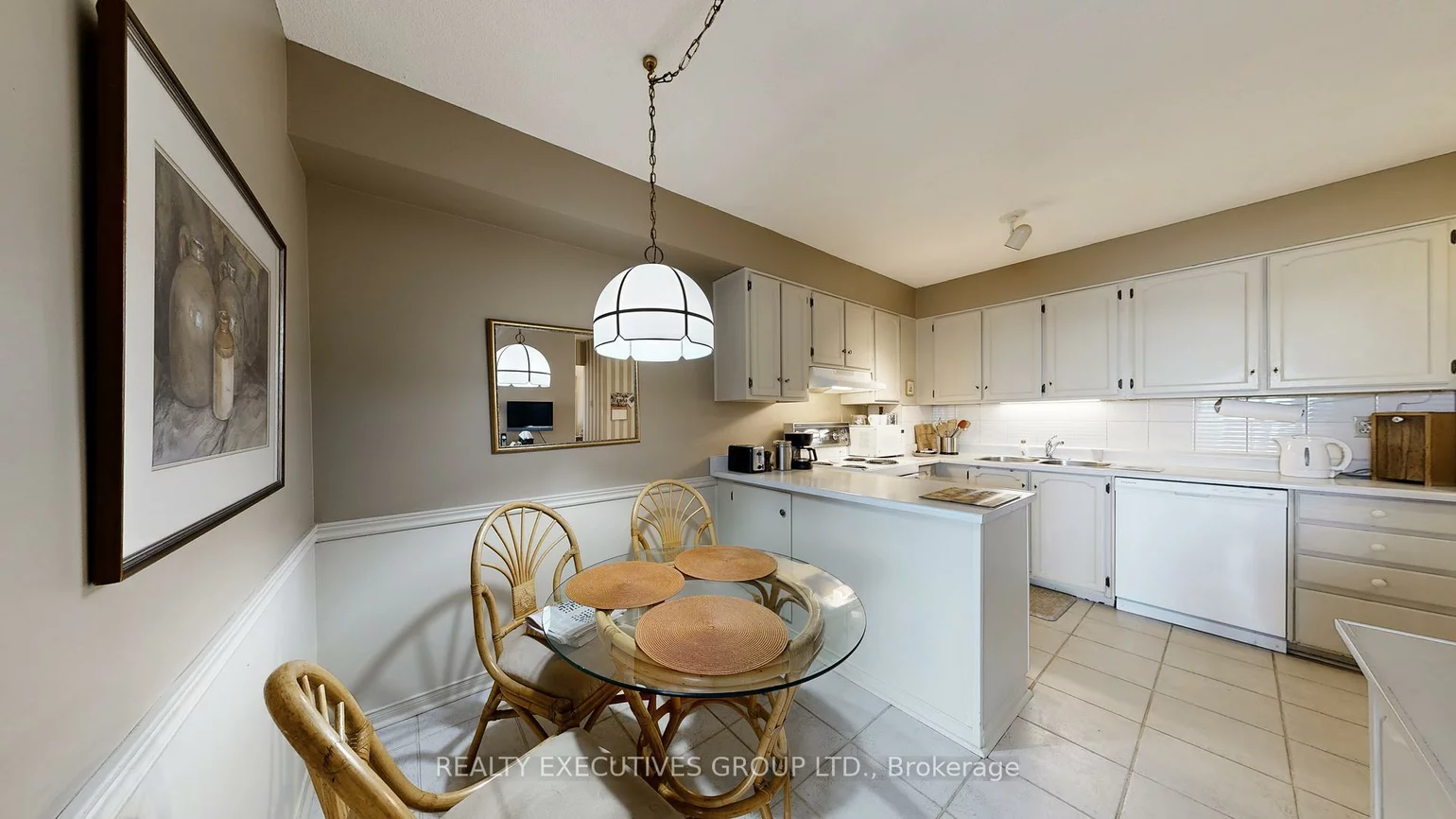 8111, Yonge, Royal Orchard, Markham