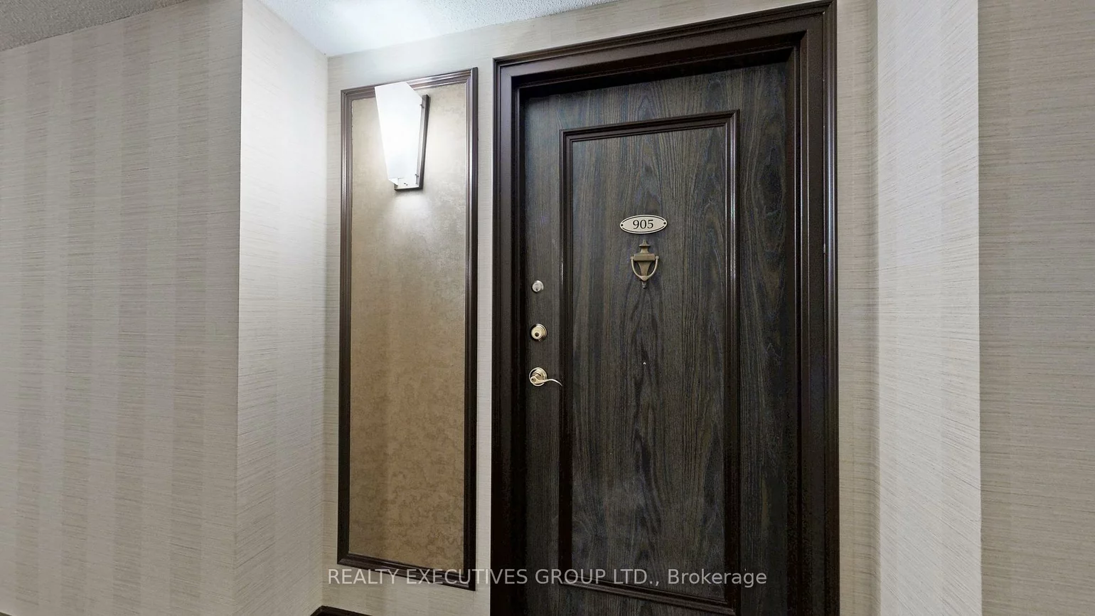 8111, Yonge, Royal Orchard, Markham