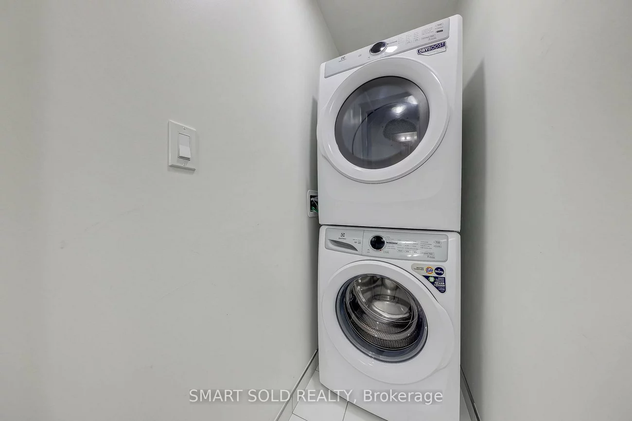 38, Andre De Grasse, Unionville, Markham