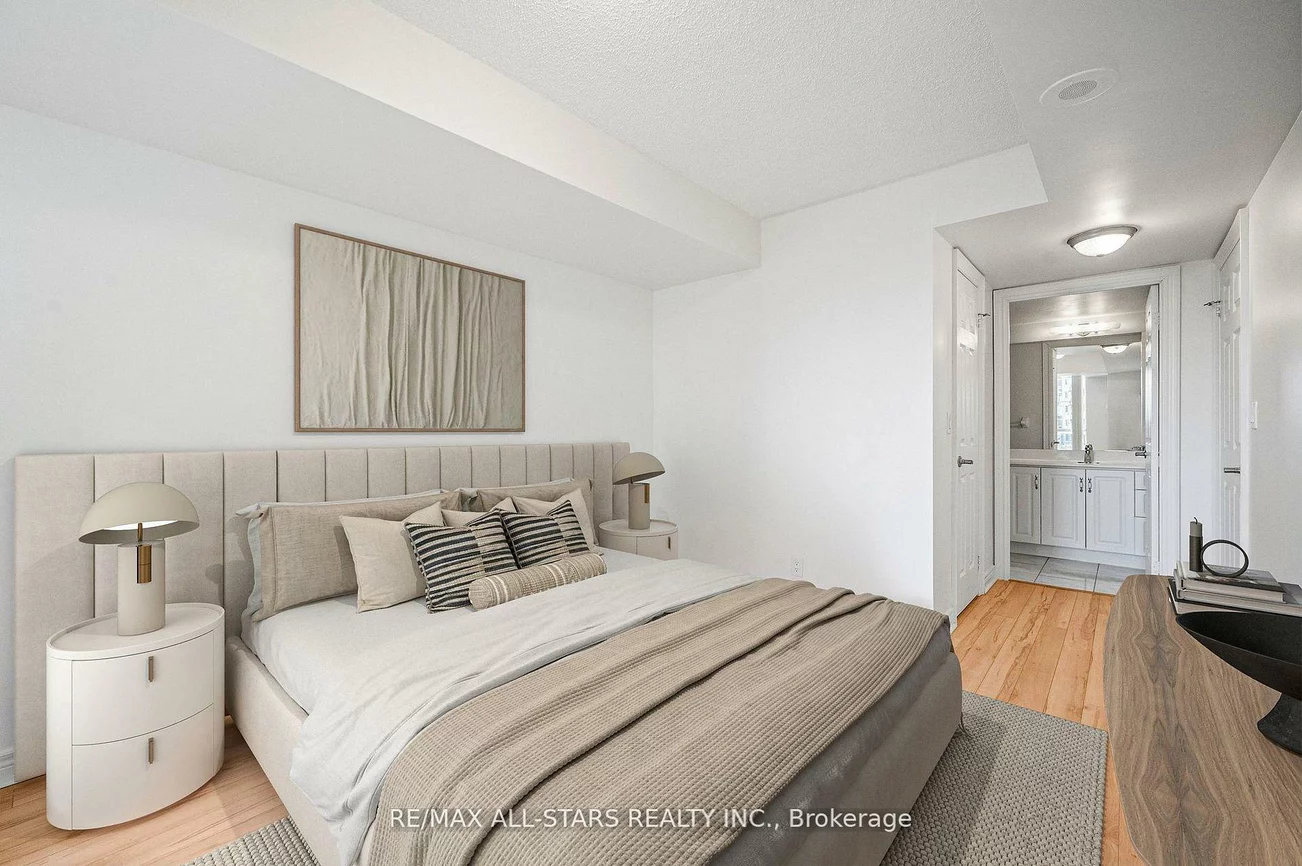 33, Cox, Unionville, Markham