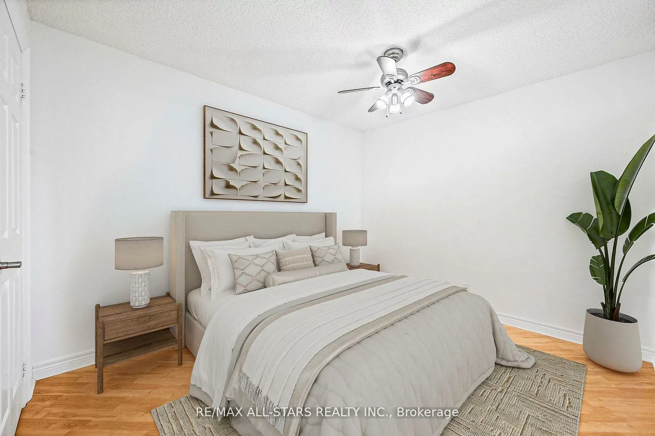 33, Cox, Unionville, Markham