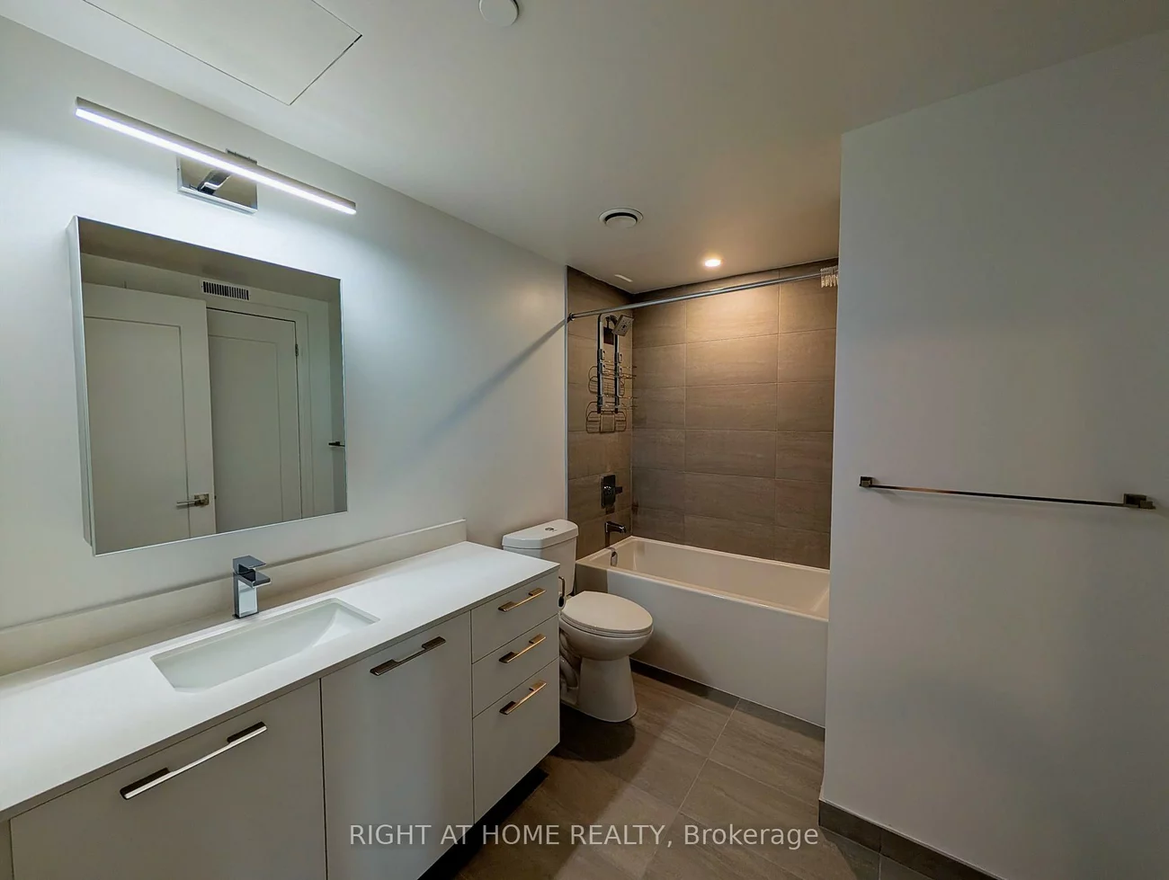 18, Water Walk, Unionville, Markham