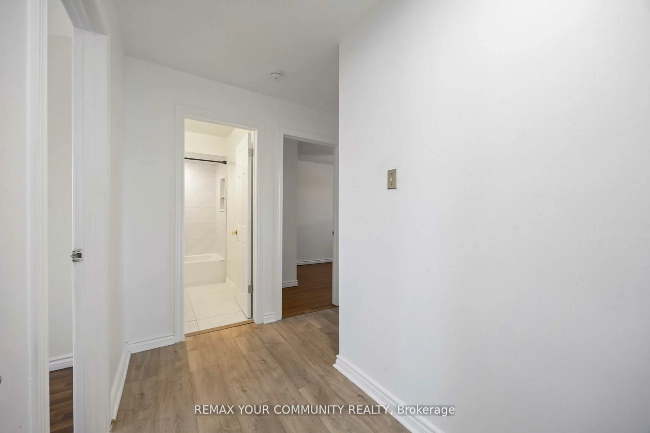 22, porterfield, Aileen-Willowbrook, Markham