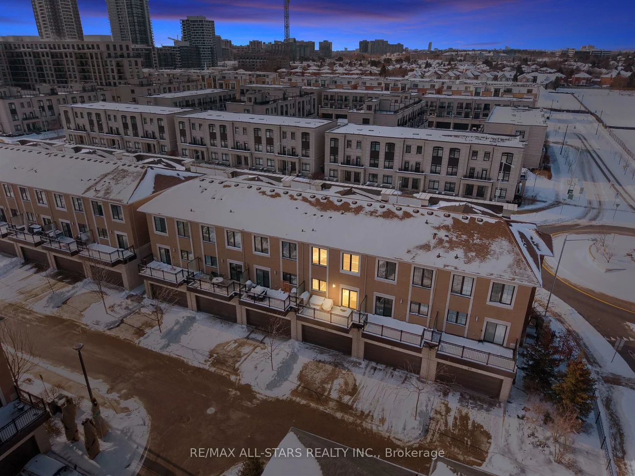 85, Village, Unionville, Markham