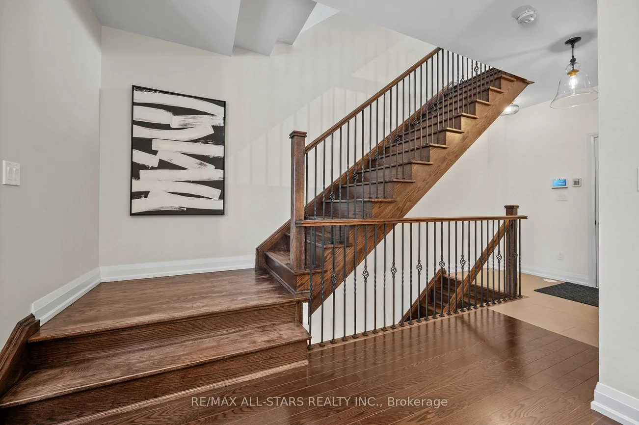 85, Village, Unionville, Markham