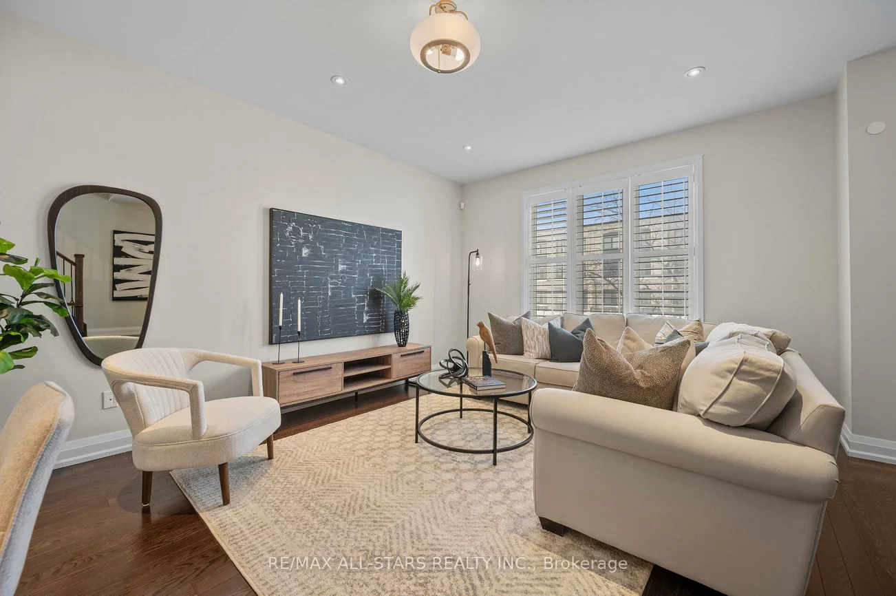 85, Village, Unionville, Markham