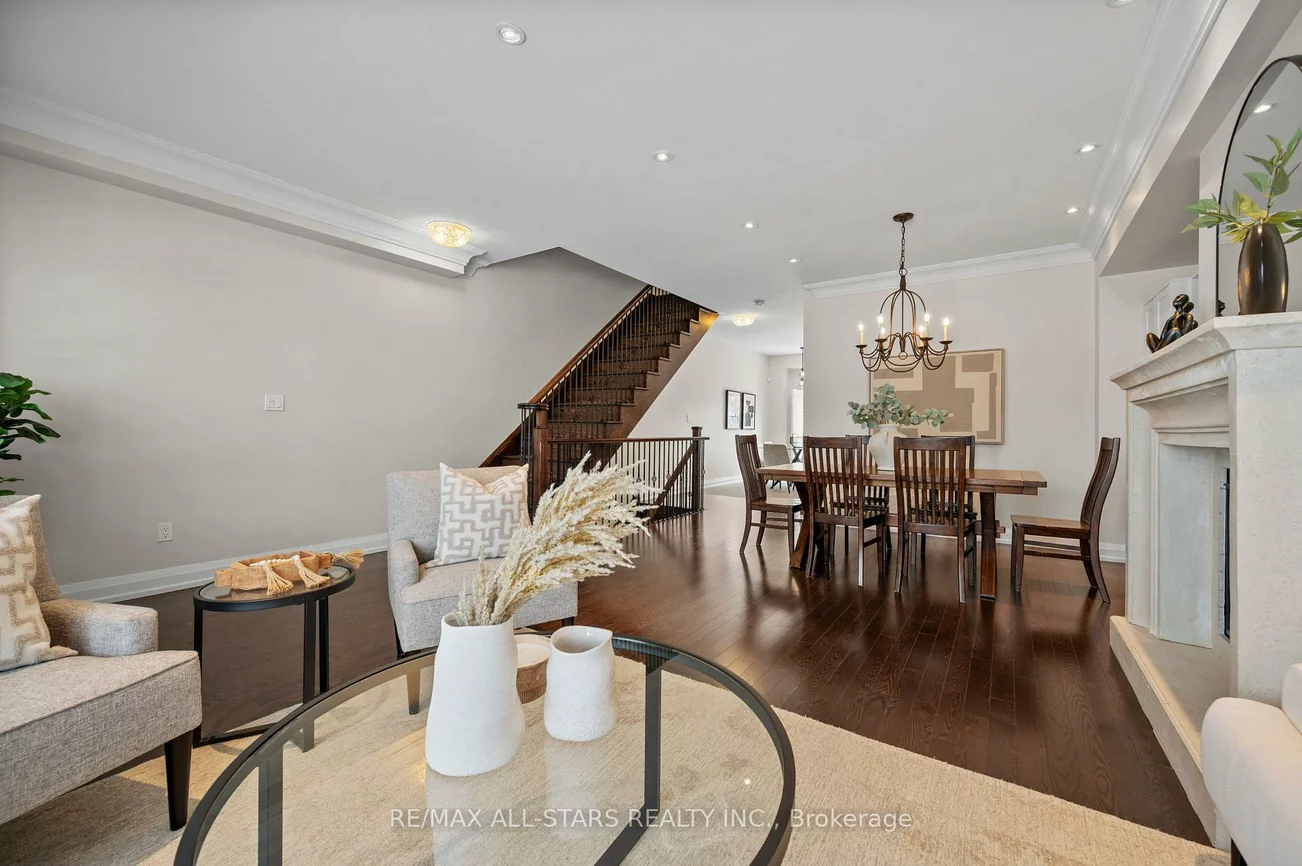 85, Village, Unionville, Markham