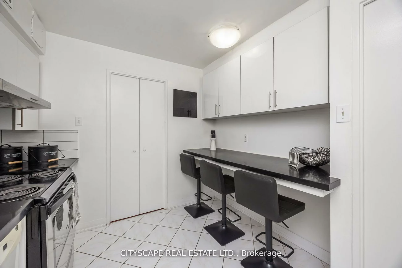 1, Royal Orchard Blv, Royal Orchard, Markham