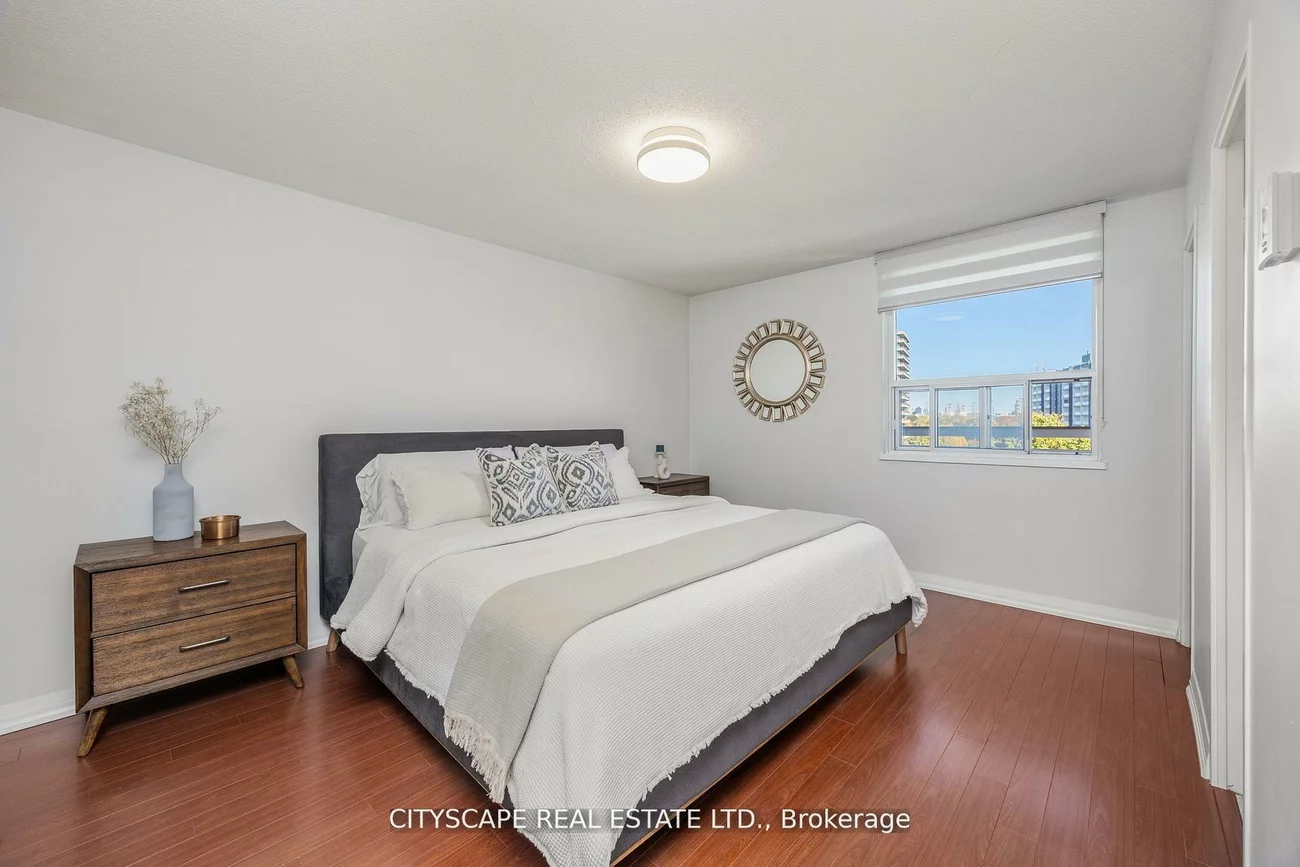 1, Royal Orchard Blv, Royal Orchard, Markham