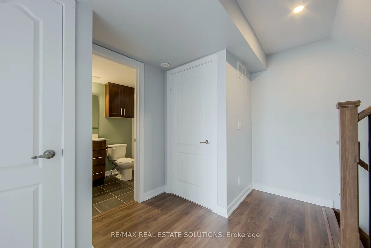 30, Dunsheath, Cornell, Markham