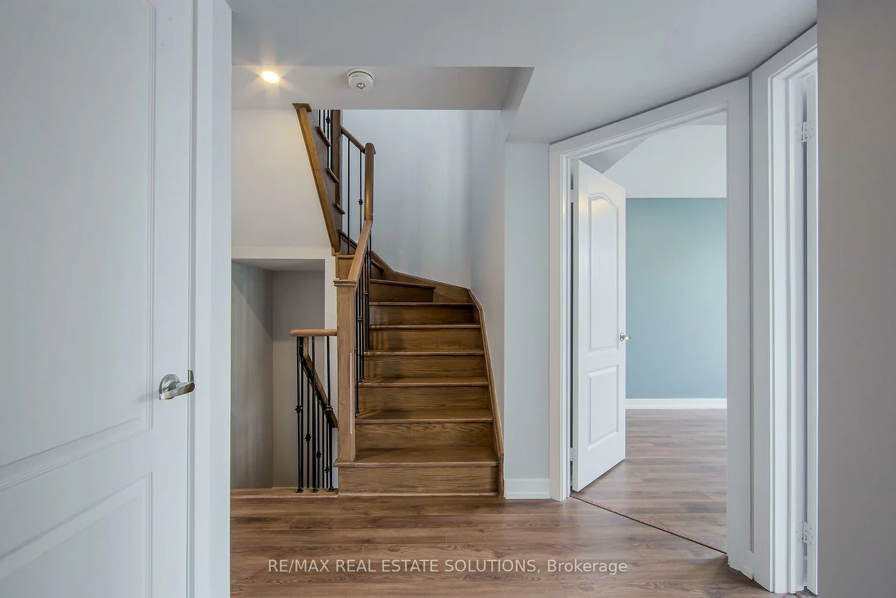 30, Dunsheath, Cornell, Markham