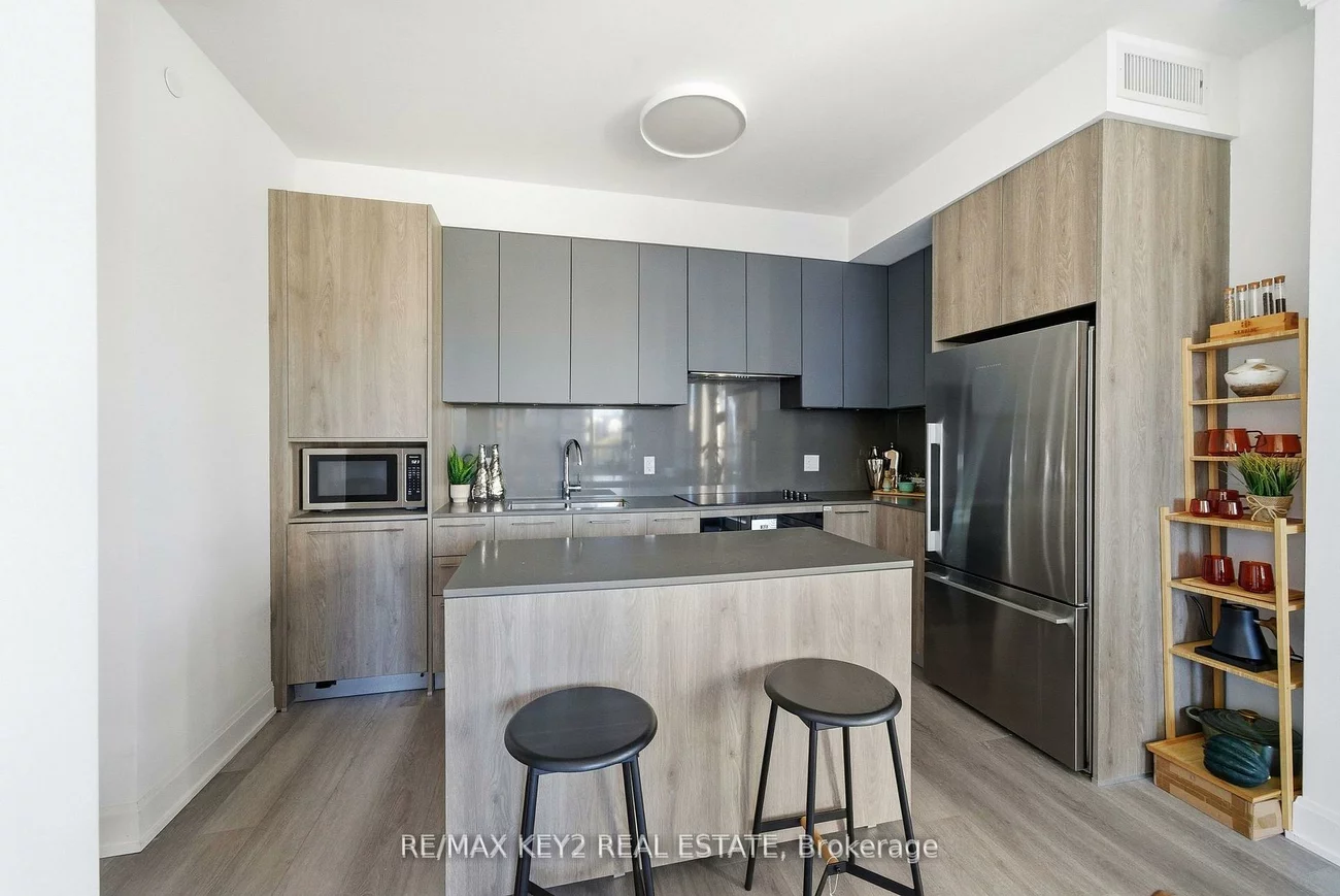 38, Water Walk, Unionville, Markham