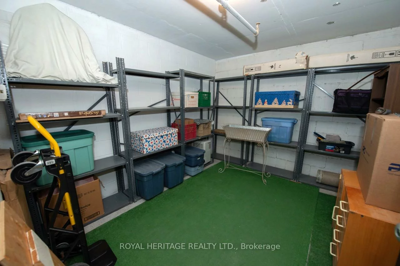 7811, Yonge, Thornhill, Markham