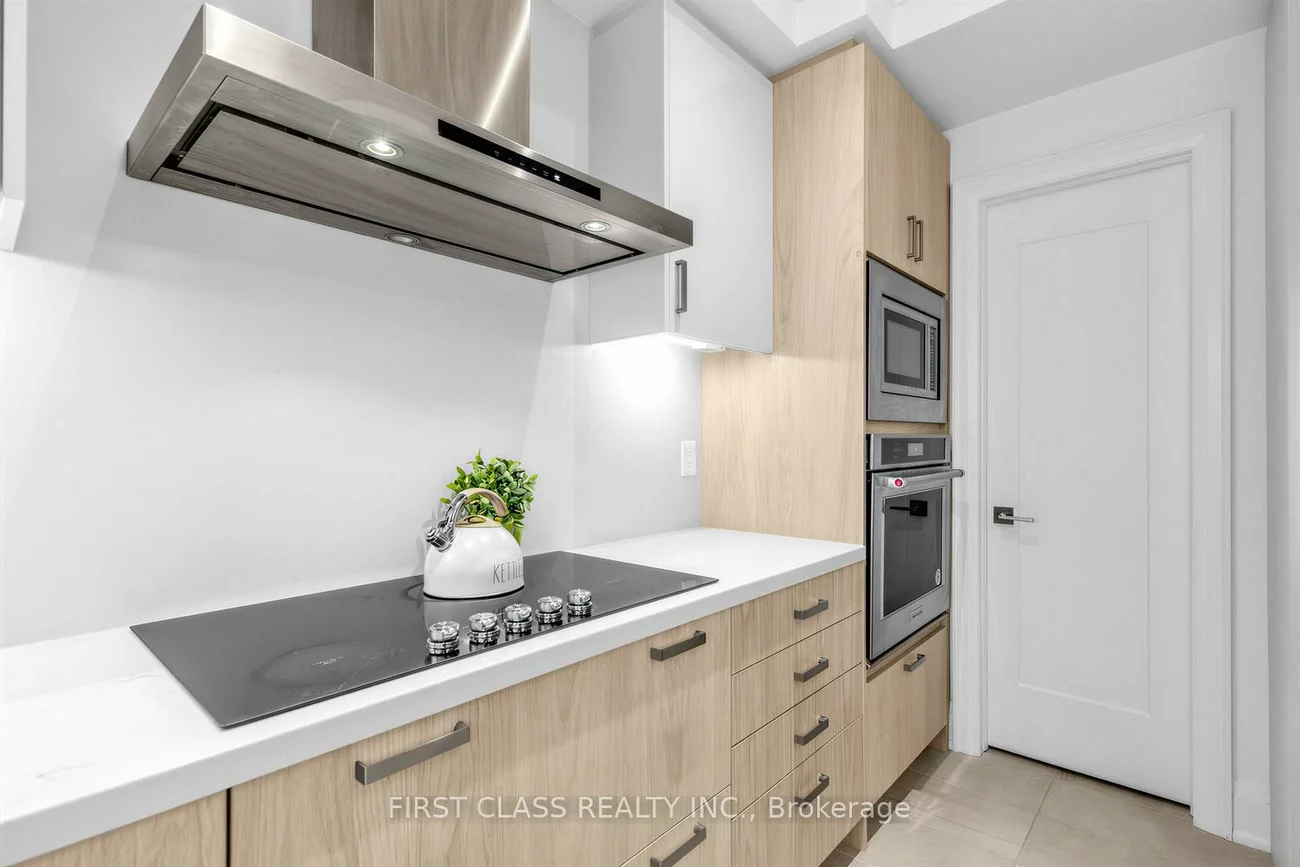 56, Active, Commerce Valley, Markham