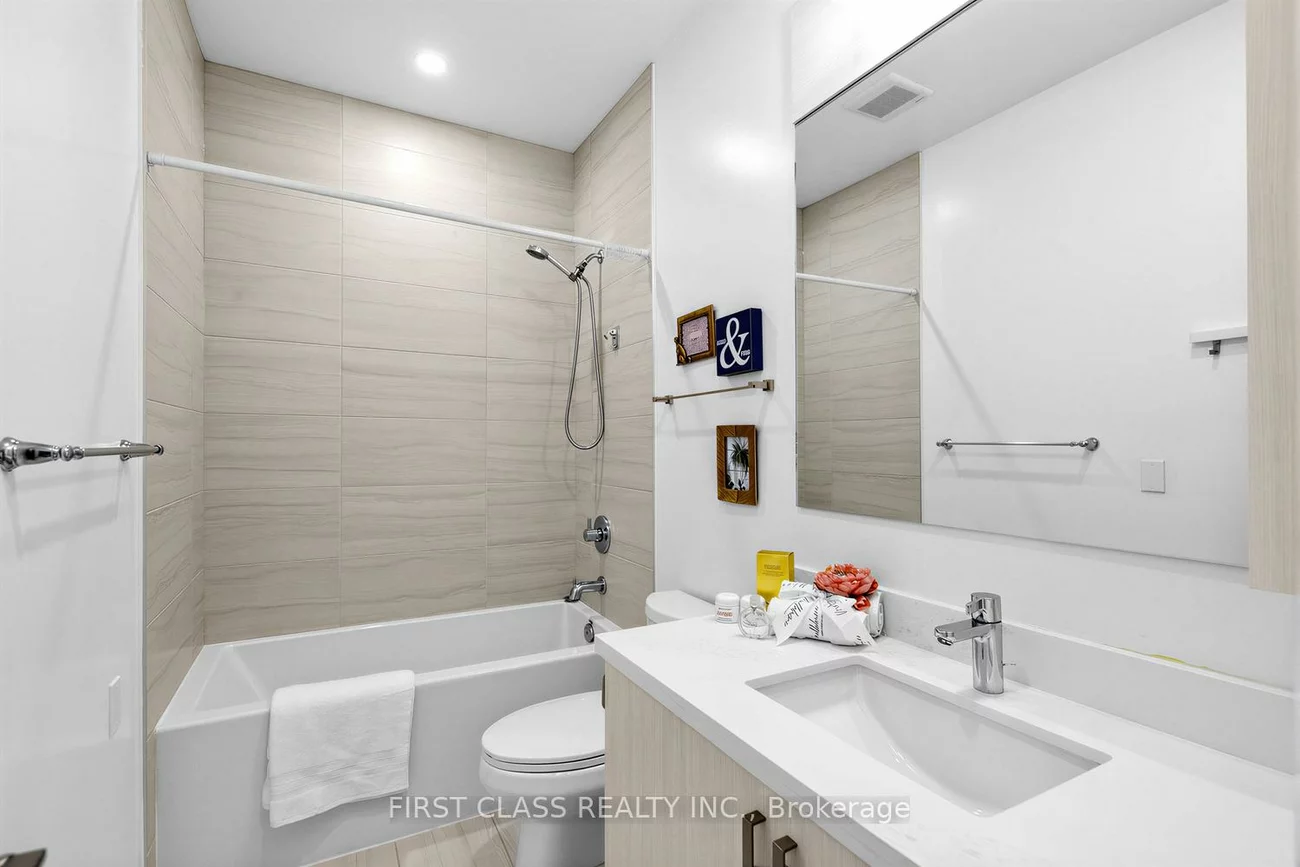 56, Active, Commerce Valley, Markham