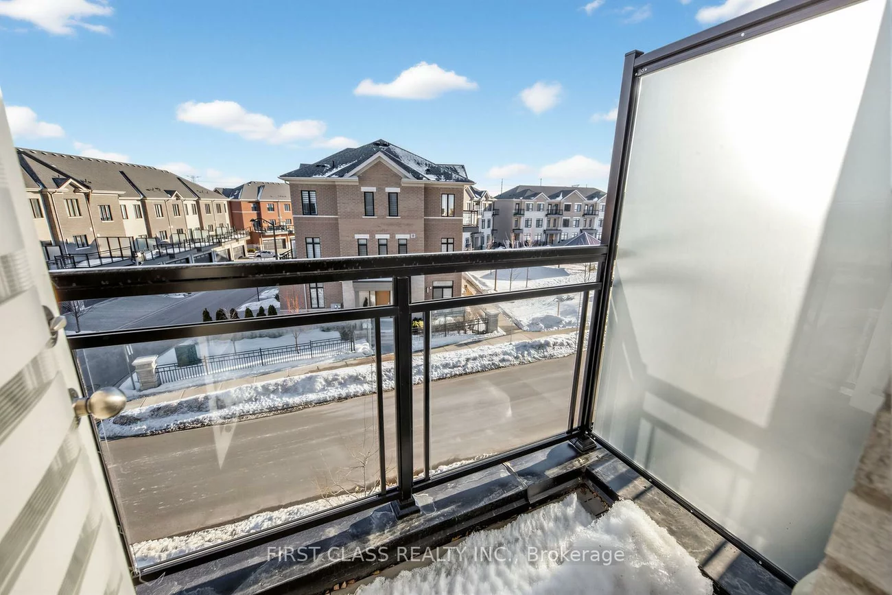 56, Active, Commerce Valley, Markham