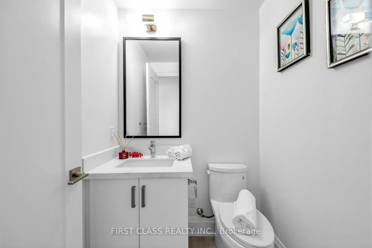 56, Active, Commerce Valley, Markham