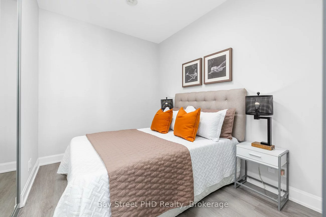 38, Water Walk, Unionville, Markham