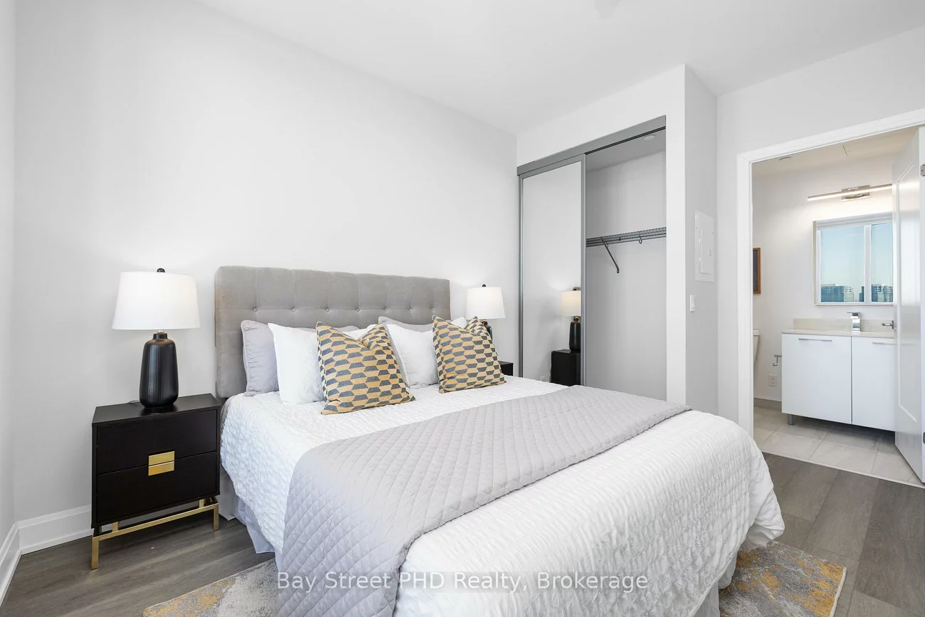 38, Water Walk, Unionville, Markham