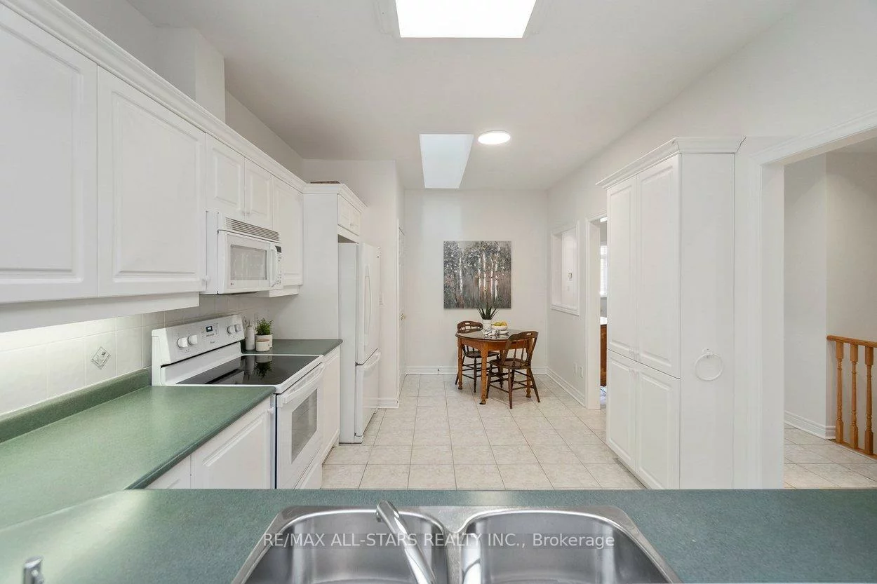 21, Wave Hill, Greensborough, Markham