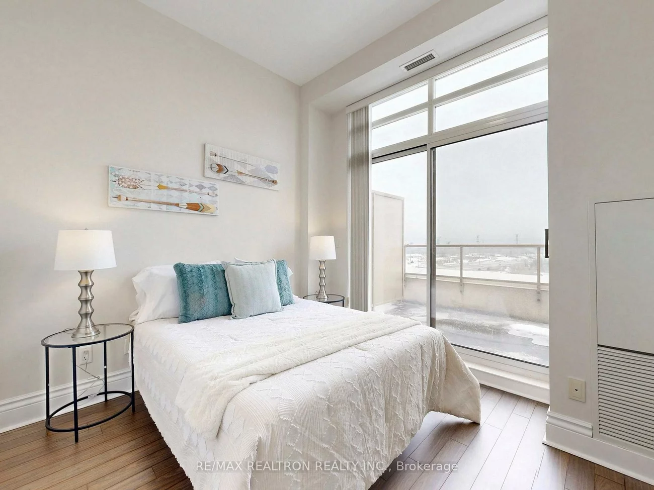 37, Galleria, Commerce Valley, Markham