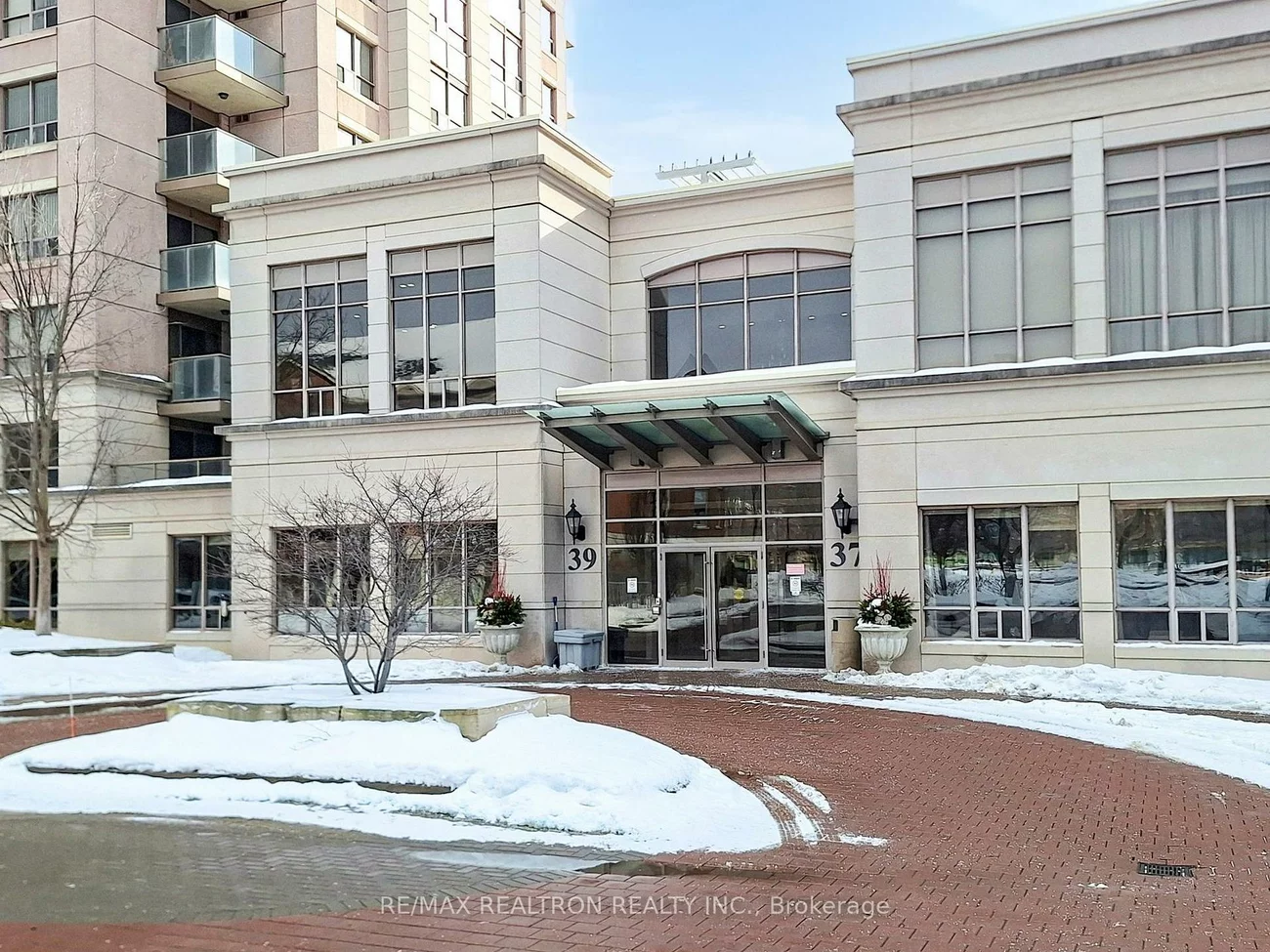 37, Galleria, Commerce Valley, Markham