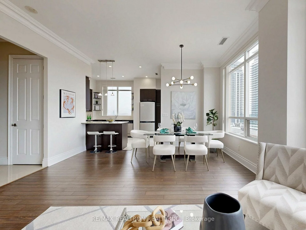 37, Galleria, Commerce Valley, Markham