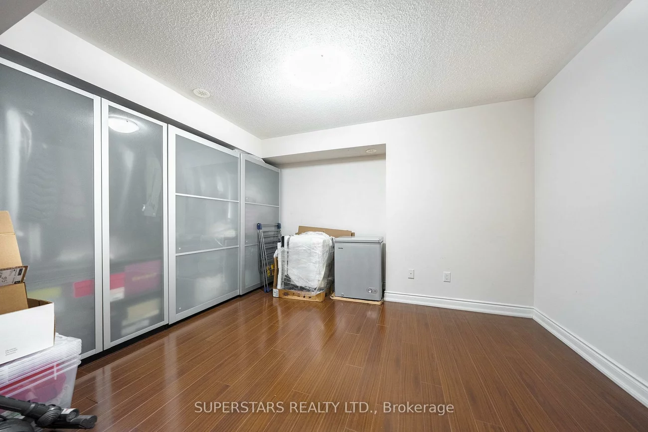 261, South Park, Commerce Valley, Markham