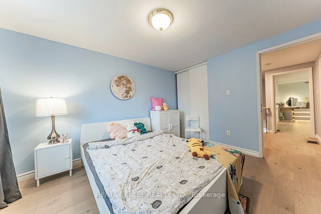 15, Knightsbridge, Markham Village, Markham